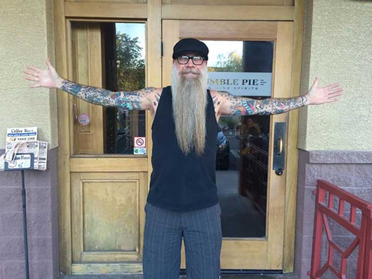 tattooed-elderly-people-27__605