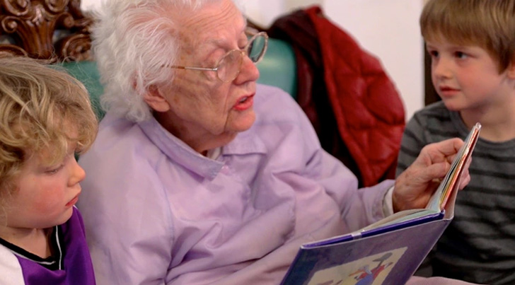 EXCELENTE INICIATIVA: Crean guardería dentro de hogar de ancianos y el resultado es espectacular - Imagen 3