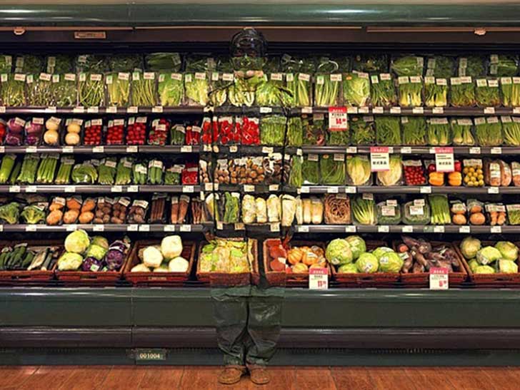 liu-bolin-hiding-in-the-city---vegetables